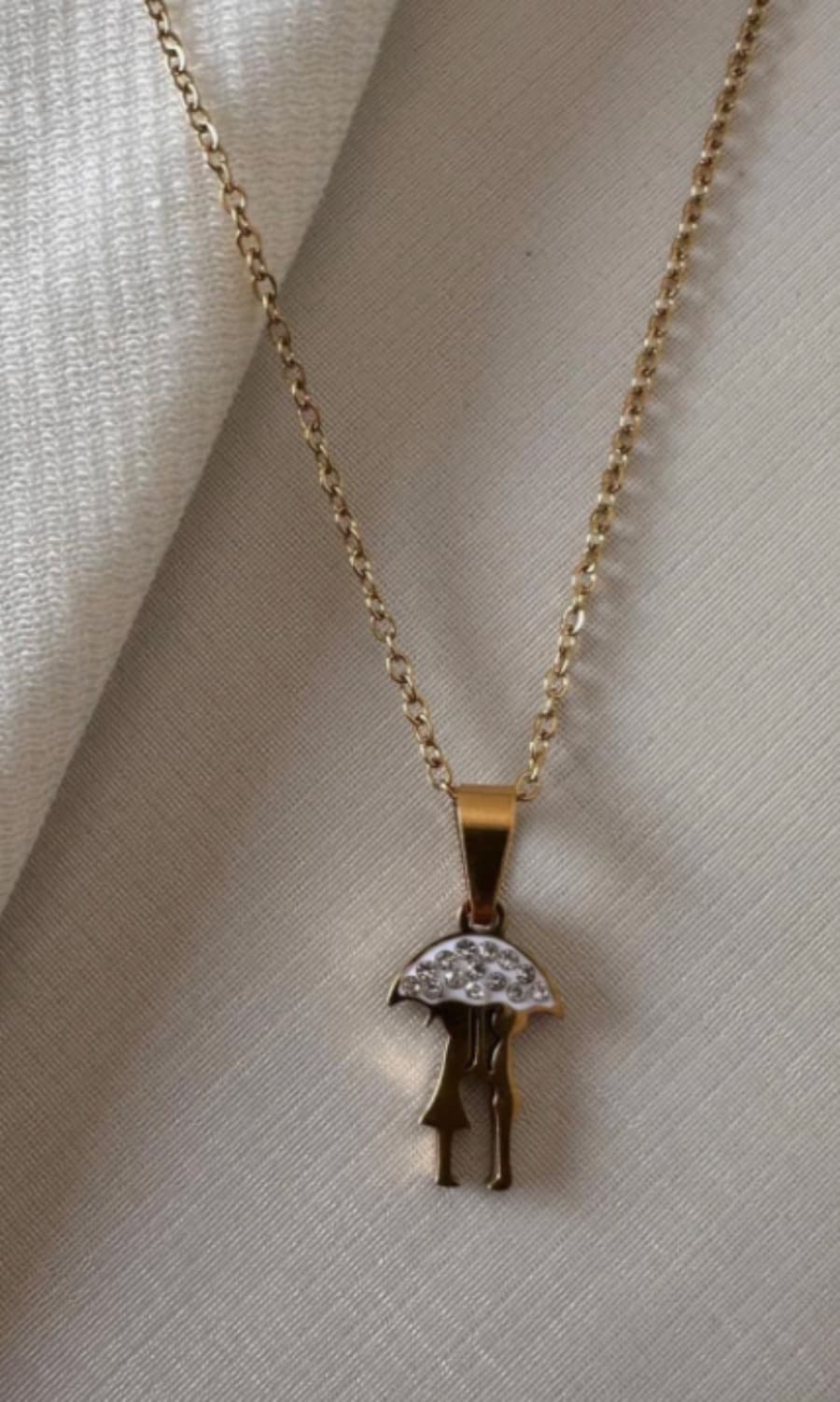 Colar Casal Pingente Guarda-Chuva Dourado com Zircônias | Aço Inoxidável